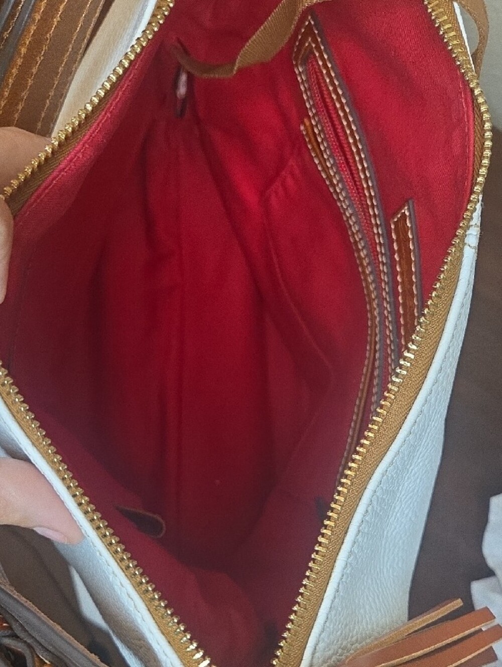 Sale! NWOT Dooney & Bourke White Pebble Leather Shoulder Bag with Brown strap. - Picture 9 of 13